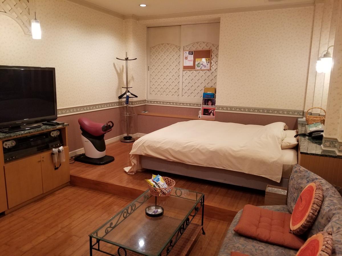 Hotel Mirano (Adults Only) Уцуномия Екстериор снимка